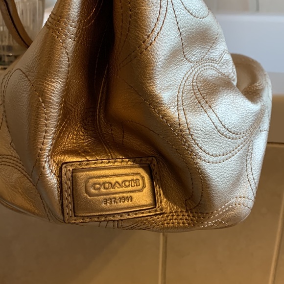 Coach Authentic Metalic Gold Bag - Picture 9 of 11